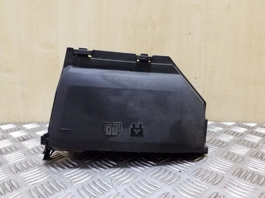 Skrzynka bezpieczników (komplet) 6G9T14A076AF