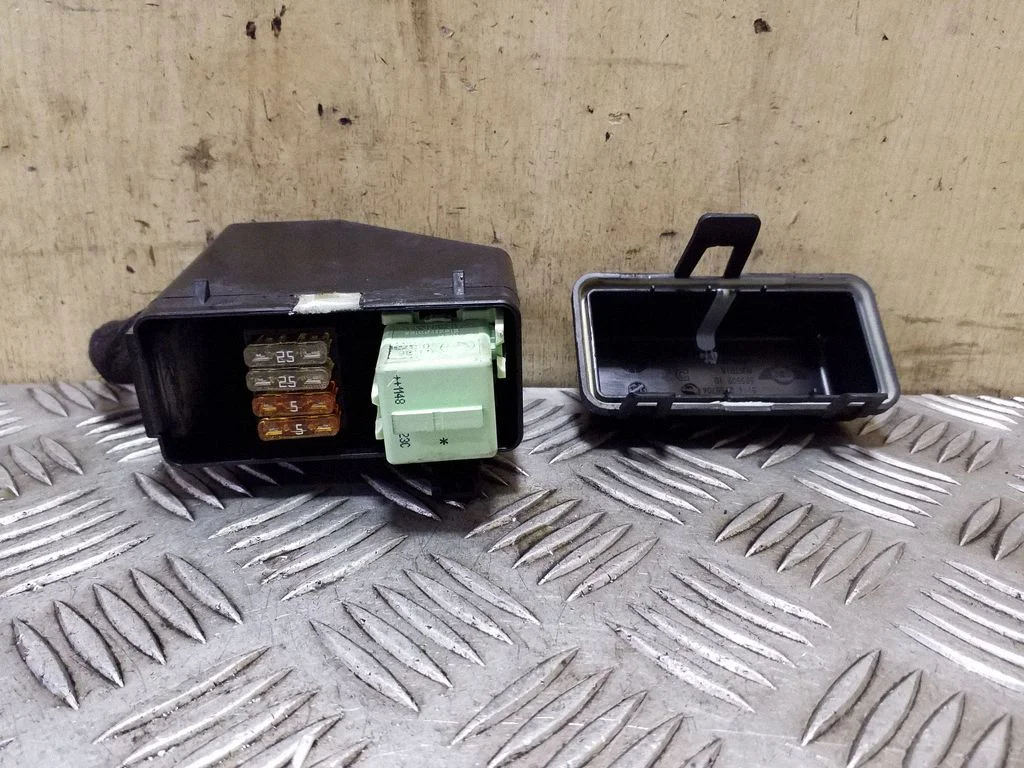 Fuse box set – Mini Cooper Countryman R60 (2011-2016)