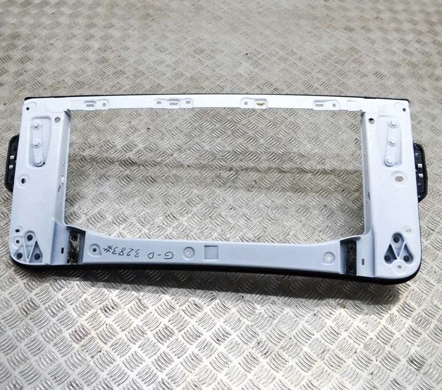 Other body part – Tesla Model Y (2020-)