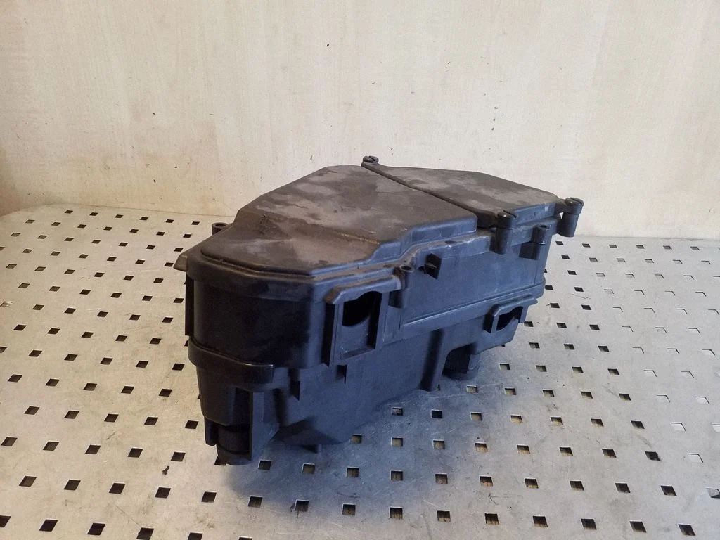 Fuse box set 7L0937576B