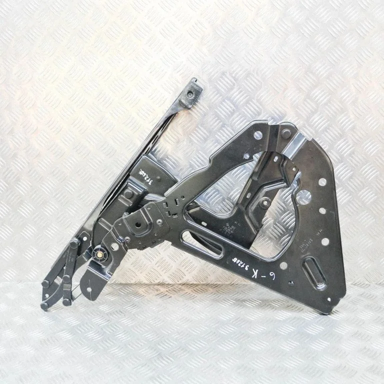 Cita virsbūves daļa E84827651 – Renault Megane II (2002-2005)