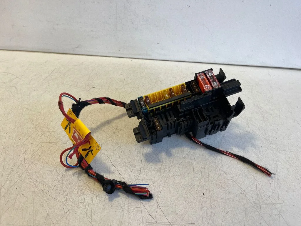 Kaitsmeplokk – Mercedes-Benz EQC (2019-)