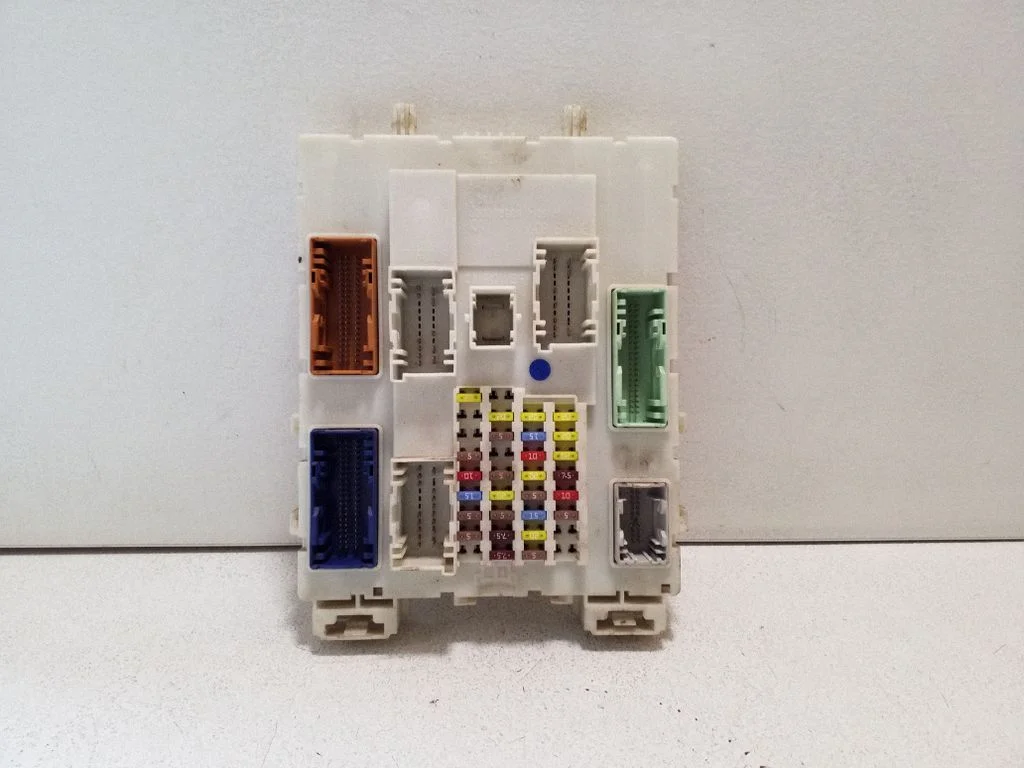 Drošinātāju bloks AB3914A073AJ