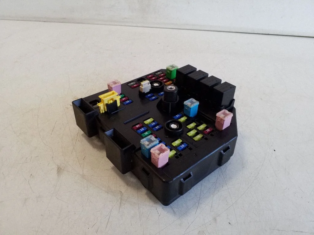 Drošinātāju bloks 95137849