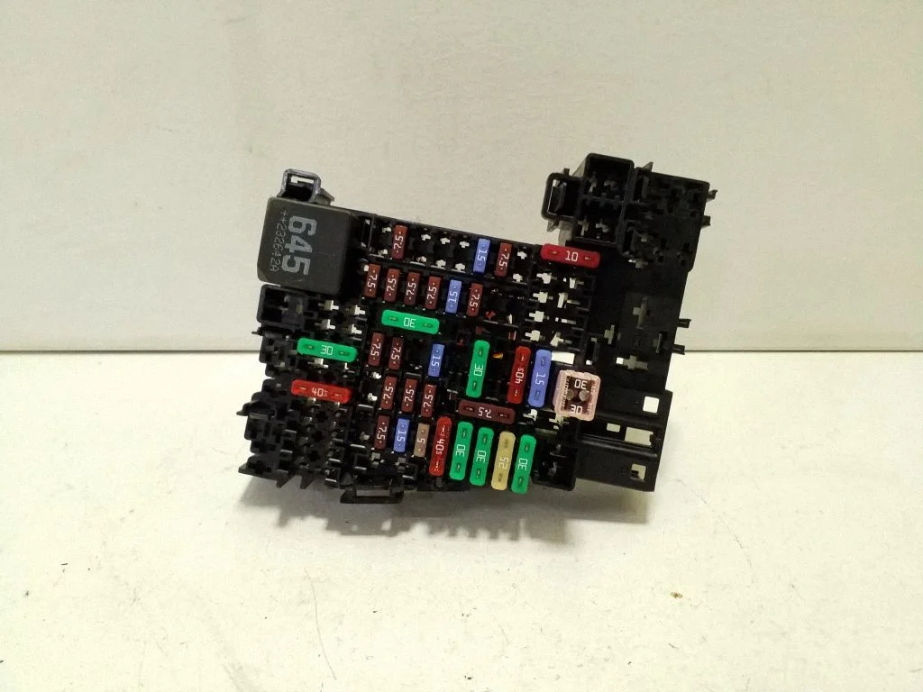 Drošinātāju bloks – Skoda Kamiq (2019-)