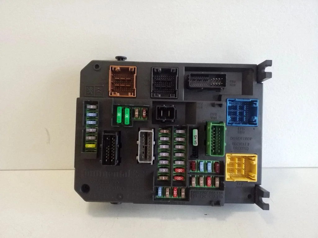 Fuse module – Citroen C4 Grand Picasso (2013-2018)