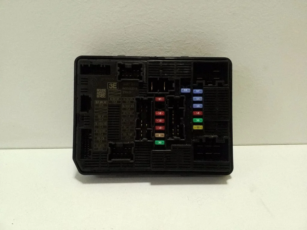 Kaitsmeplokk – Nissan Qashqai J12 (2021-)
