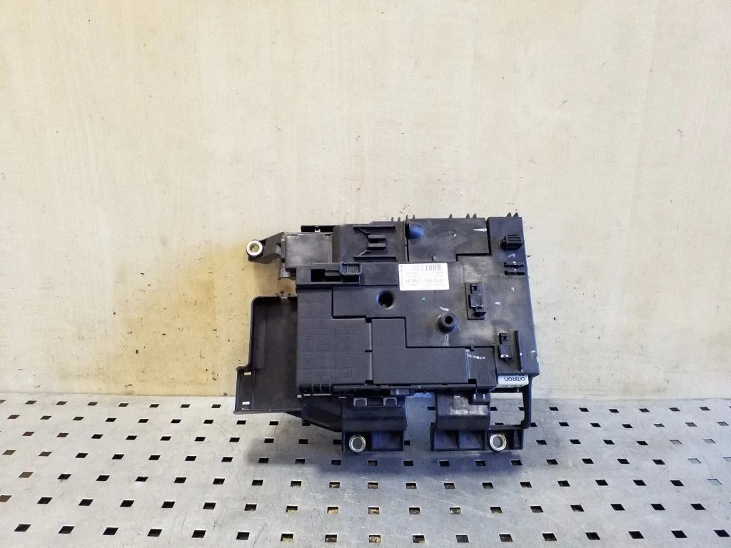 Fuse module – Porsche Cayenne (92A) (2010-2017)