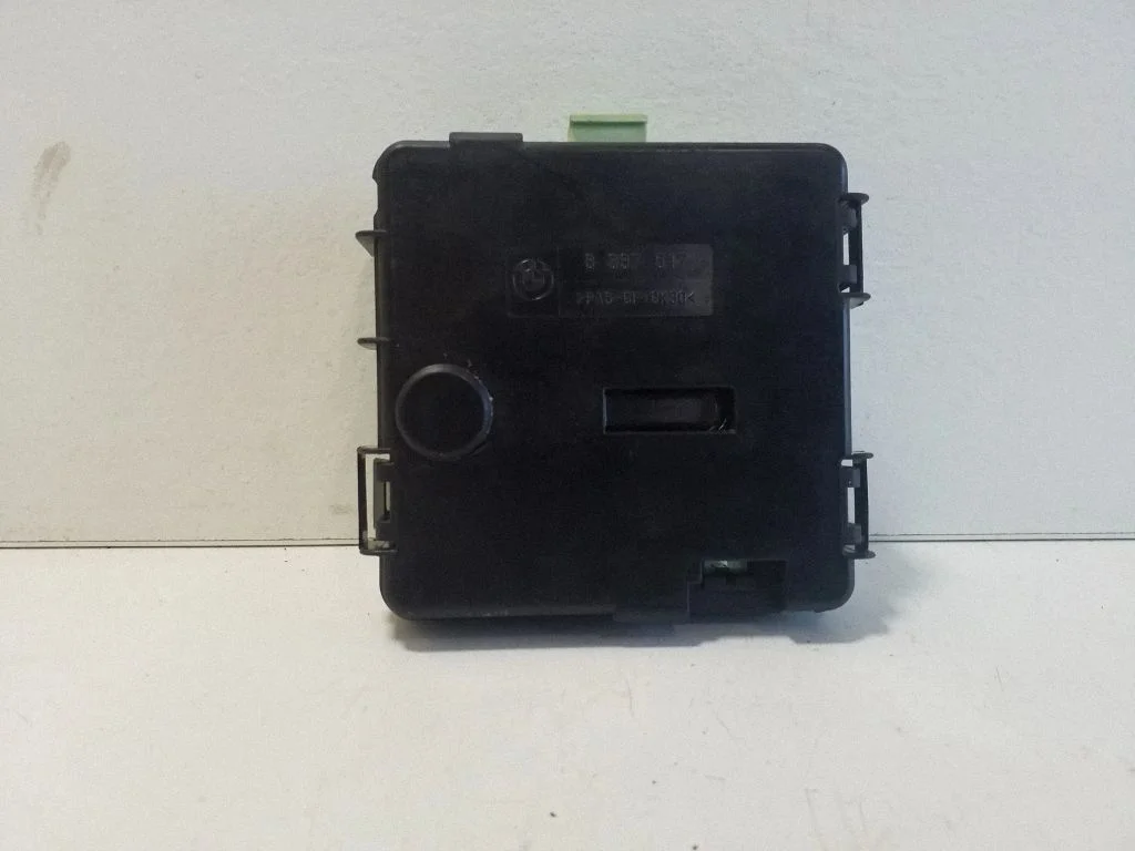 Fuse module – BMW X3 E83 (2003-2010)