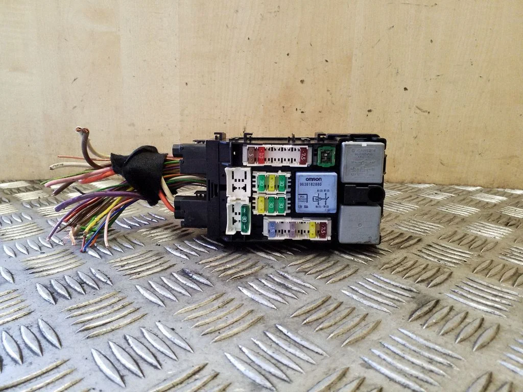 Drošinātāju bloks – Citroen C4 Grand Picasso (2013-2018)