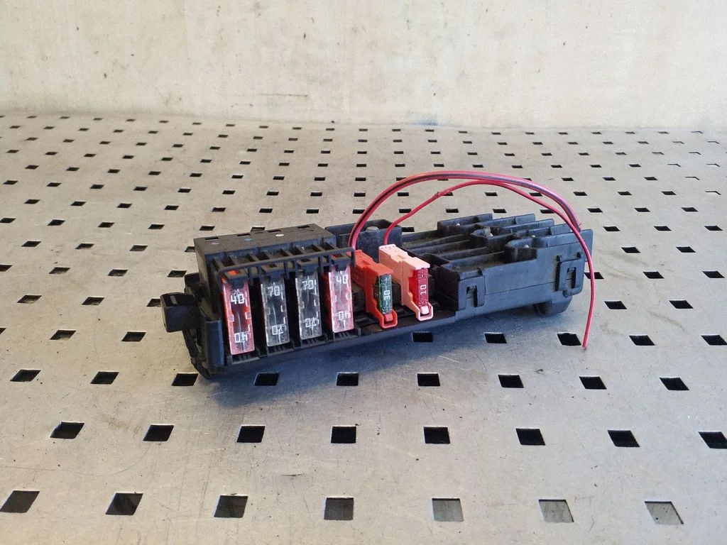 Drošinātāju bloks – Mercedes-Benz ML klase W164 (2005-2011)