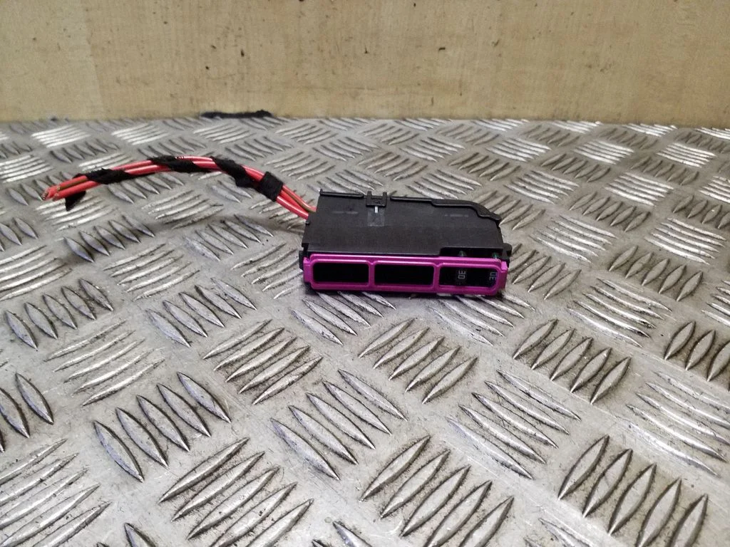 Fuse module 8K0937501