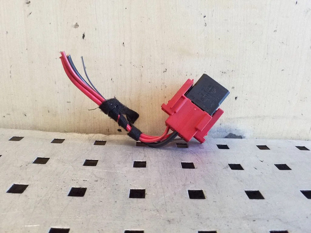 Drošinātāju bloks 4H0951253A