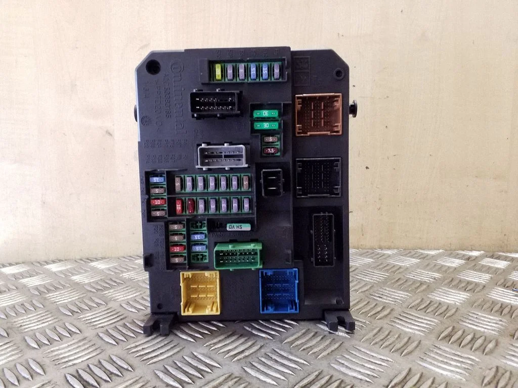 Fuse module – Citroen C4 Grand Picasso (2013-2018)