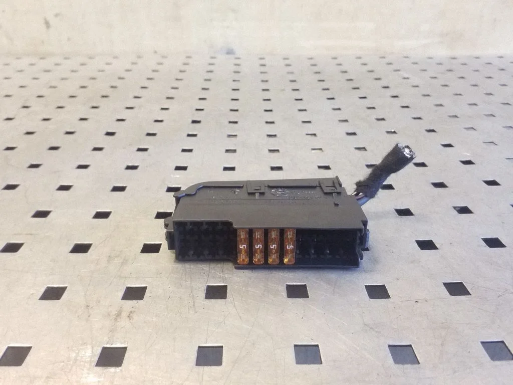 Fuse module – Audi A5 8T 8F (2007-2016)