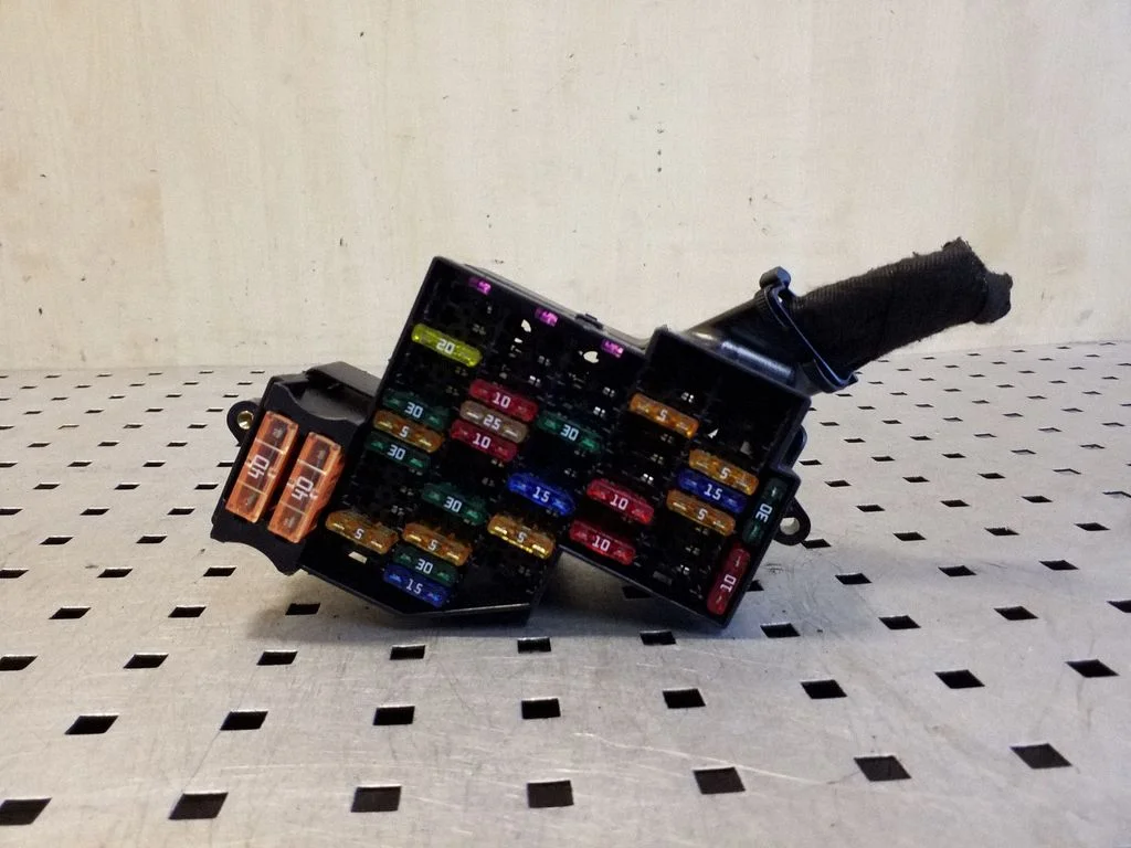 Fuse module 7L0941828A