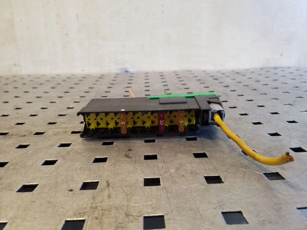 Drošinātāju bloks 9627791880