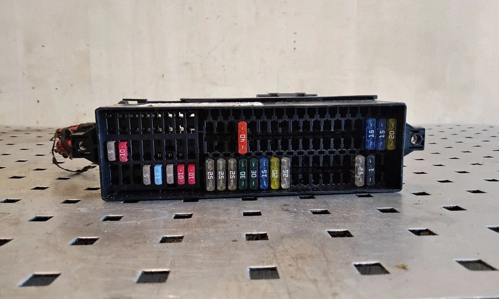 Drošinātāju bloks 6R0937615