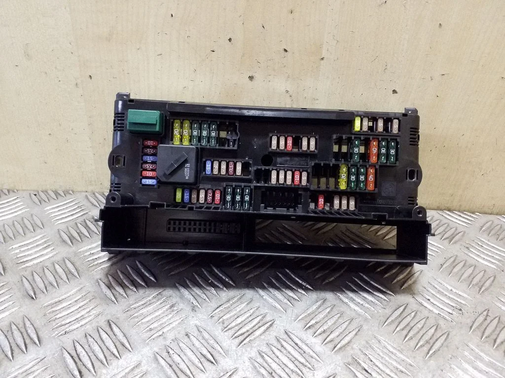 Fuse module – BMW X3 F25 (2010-2017)