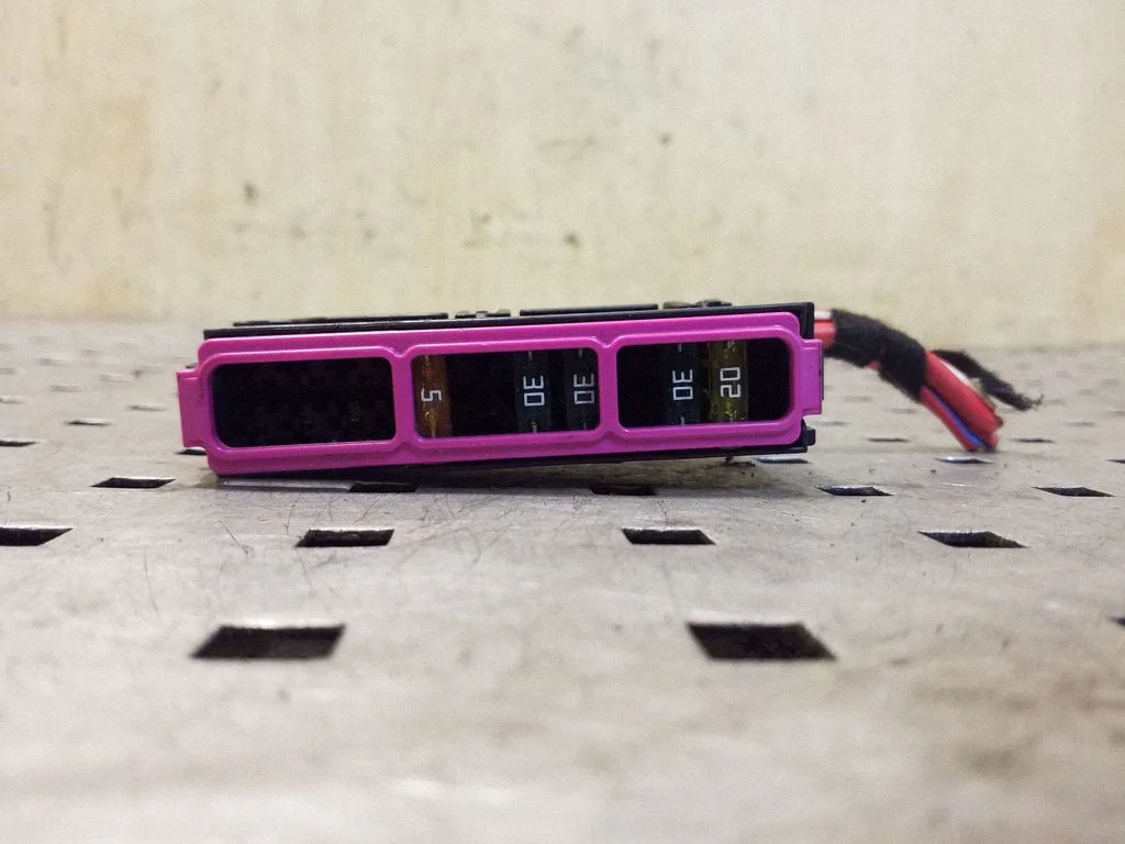 Fuse module – Audi Q5 SQ5 8R (2008-2017)