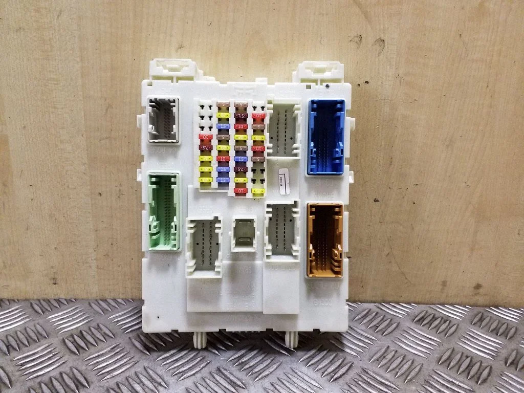 Drošinātāju bloks BV6N14A073FJ