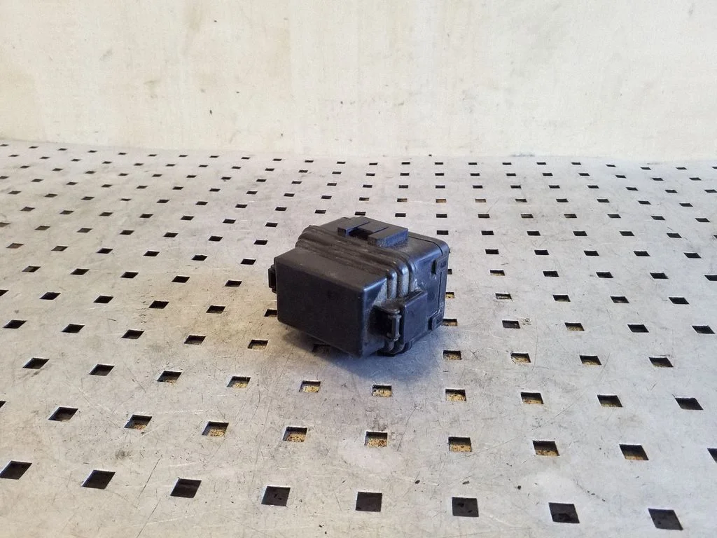 Drošinātāju bloks 7353MA2