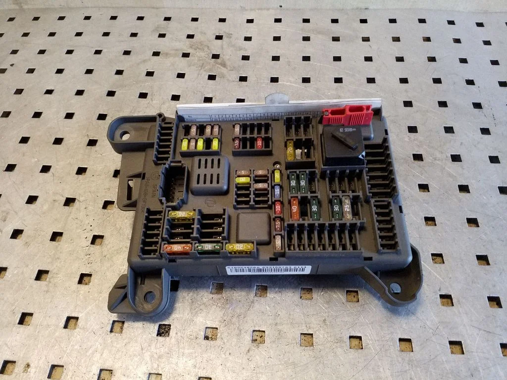 Fuse module – BMW X6 E71 (2008-2014)