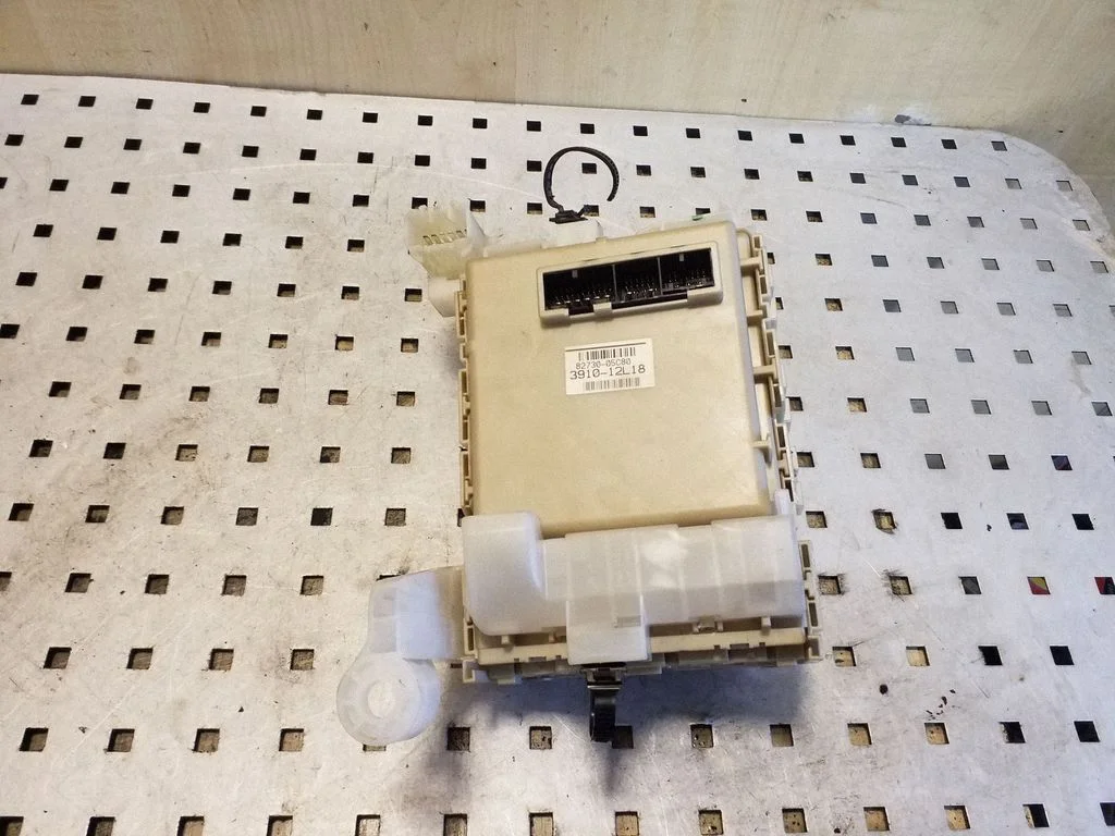 Drošinātāju bloks 8273005C80