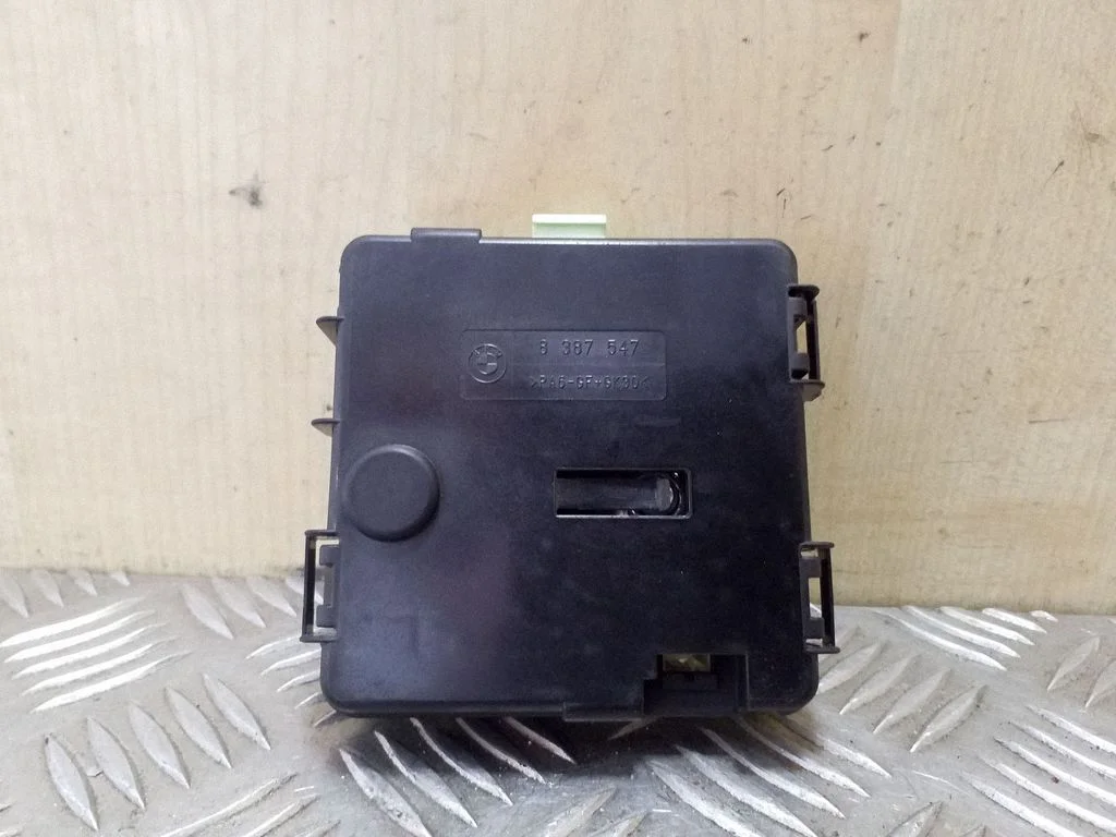 Fuse module 6928945