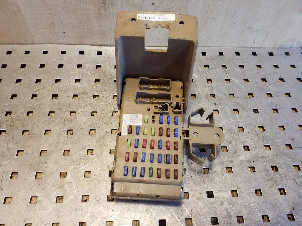 Drošinātāju bloks 82201AG032