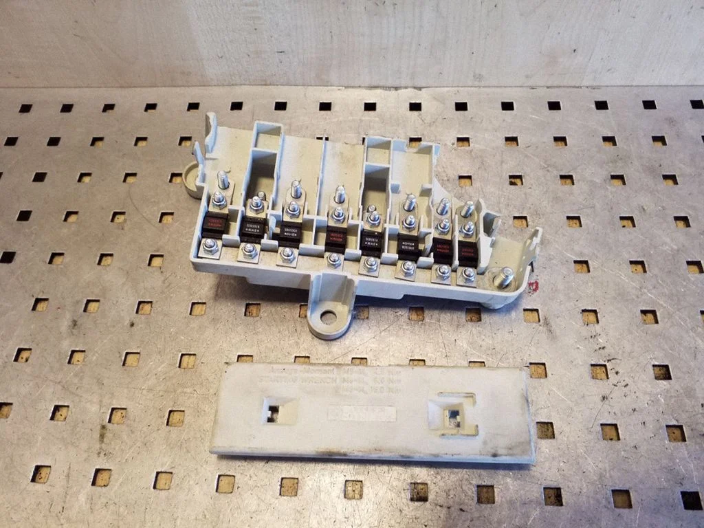 Drošinātāju bloks 8367252