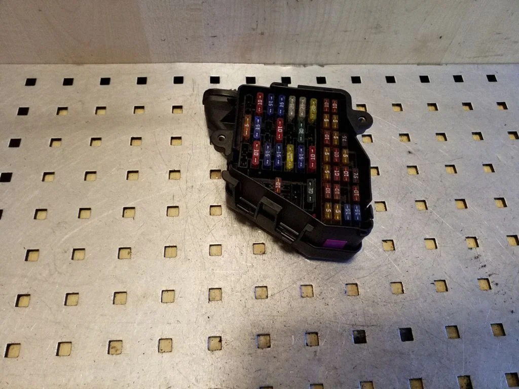 Fuse module 8D1941824