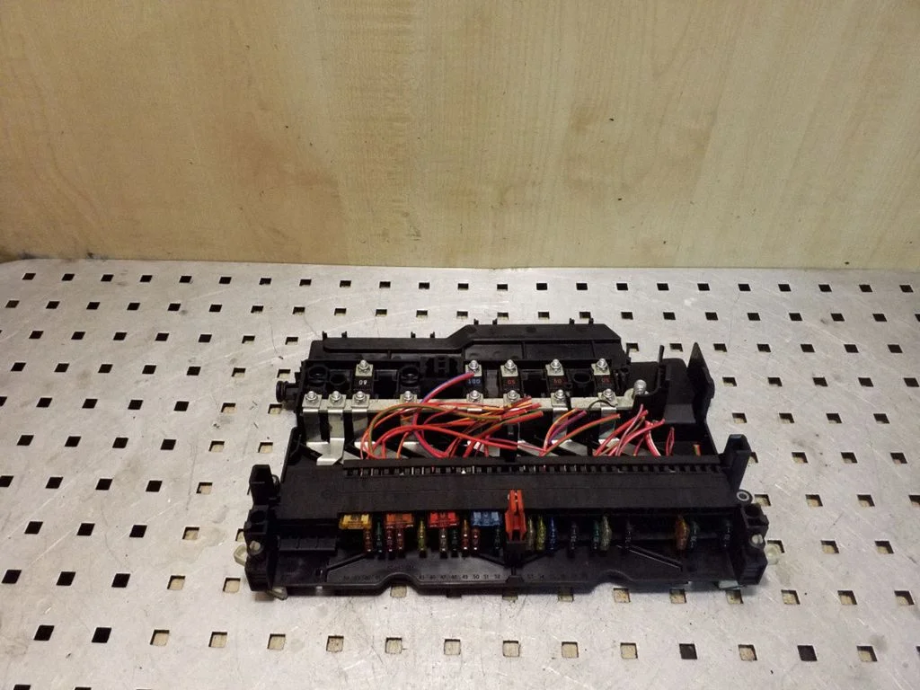Fuse module 8387153