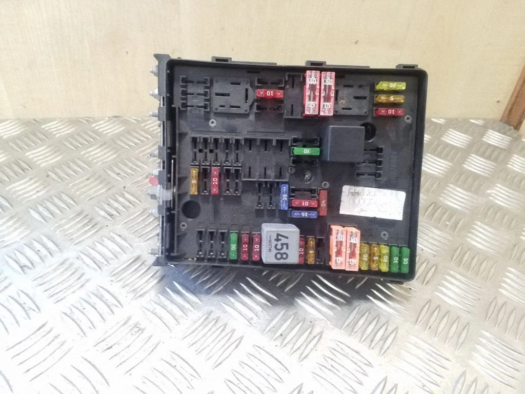 Fuse module 1K0937124K