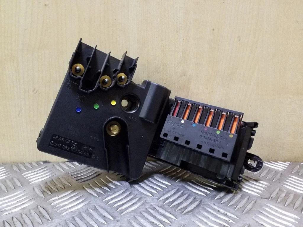 Fuse module 2119820402