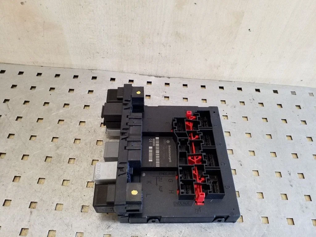 Drošinātāju bloks 3C0937049A