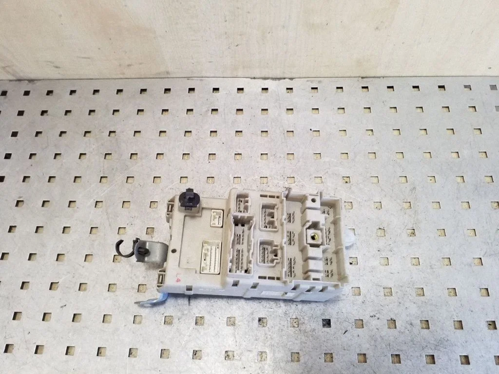 Fuse module 8273342080