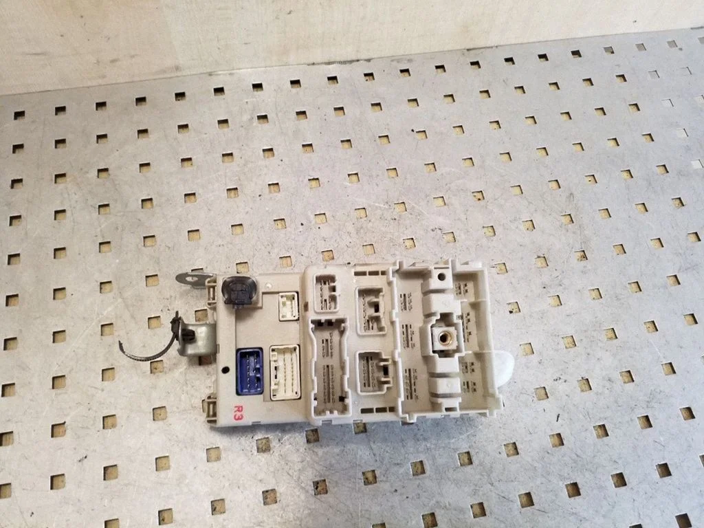 Fuse module 8273342060