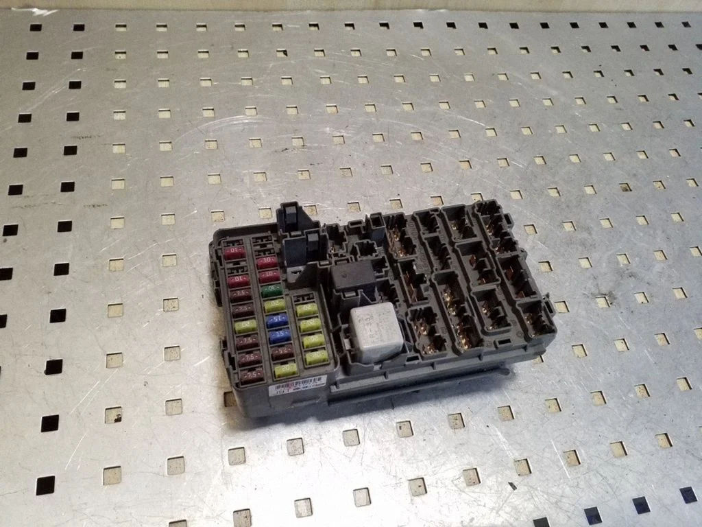 Drošinātāju bloks 3820AS9AE030
