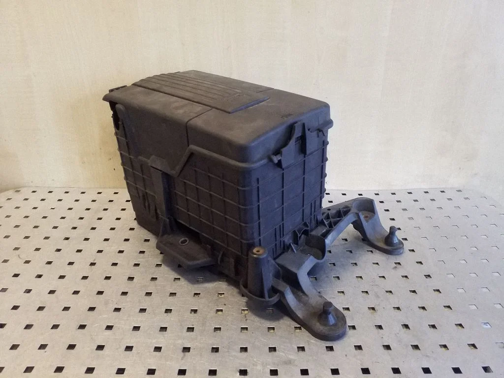Battery box tray 1K0915333