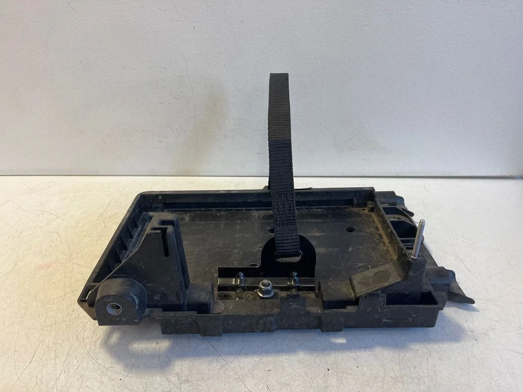 Akumulatora paliktnis A1776204201