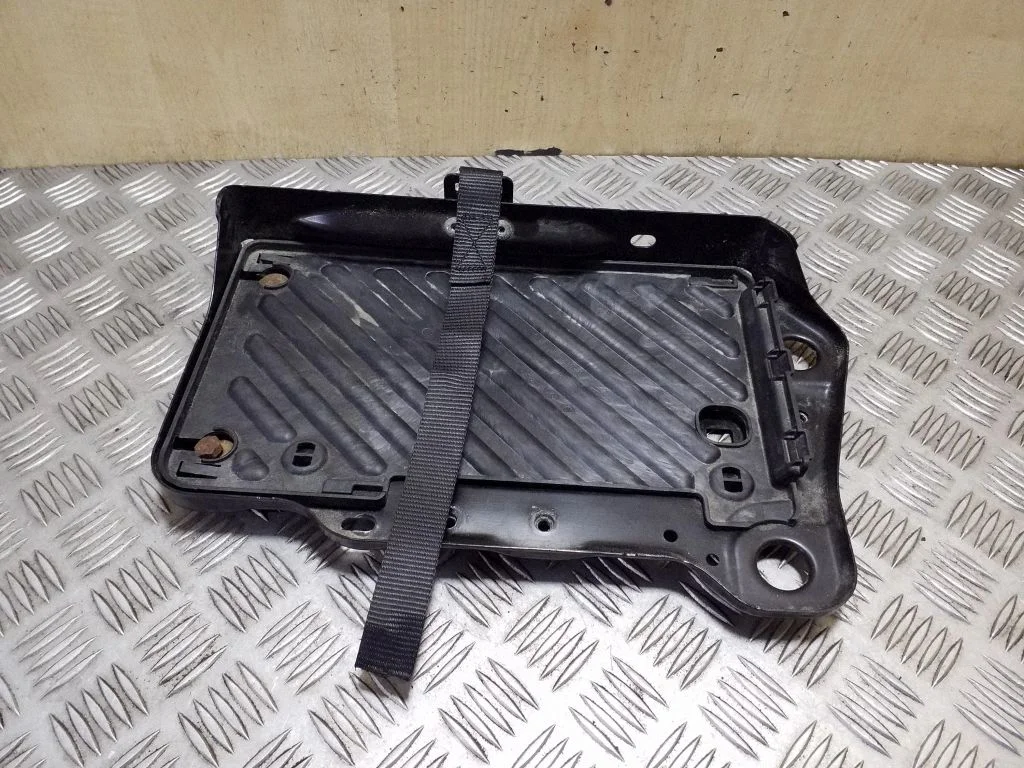 Akumulatora paliktnis – Mercedes-Benz B klase W246 W242 (2011-2017)