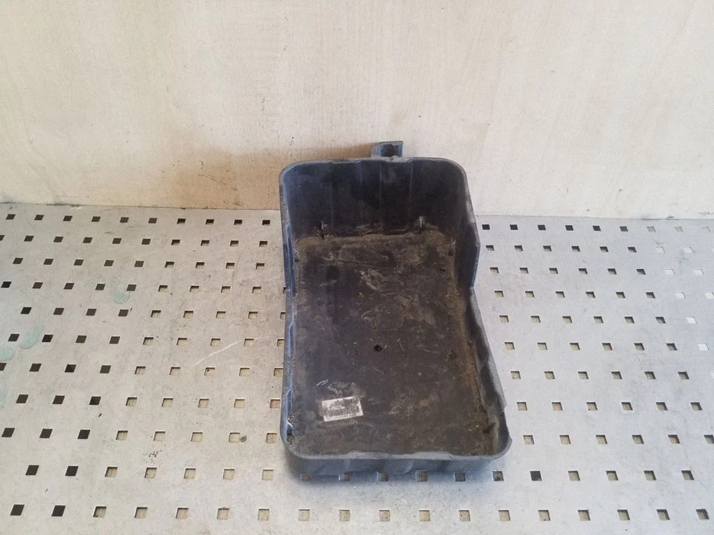 Battery tray 31521SWYAE000