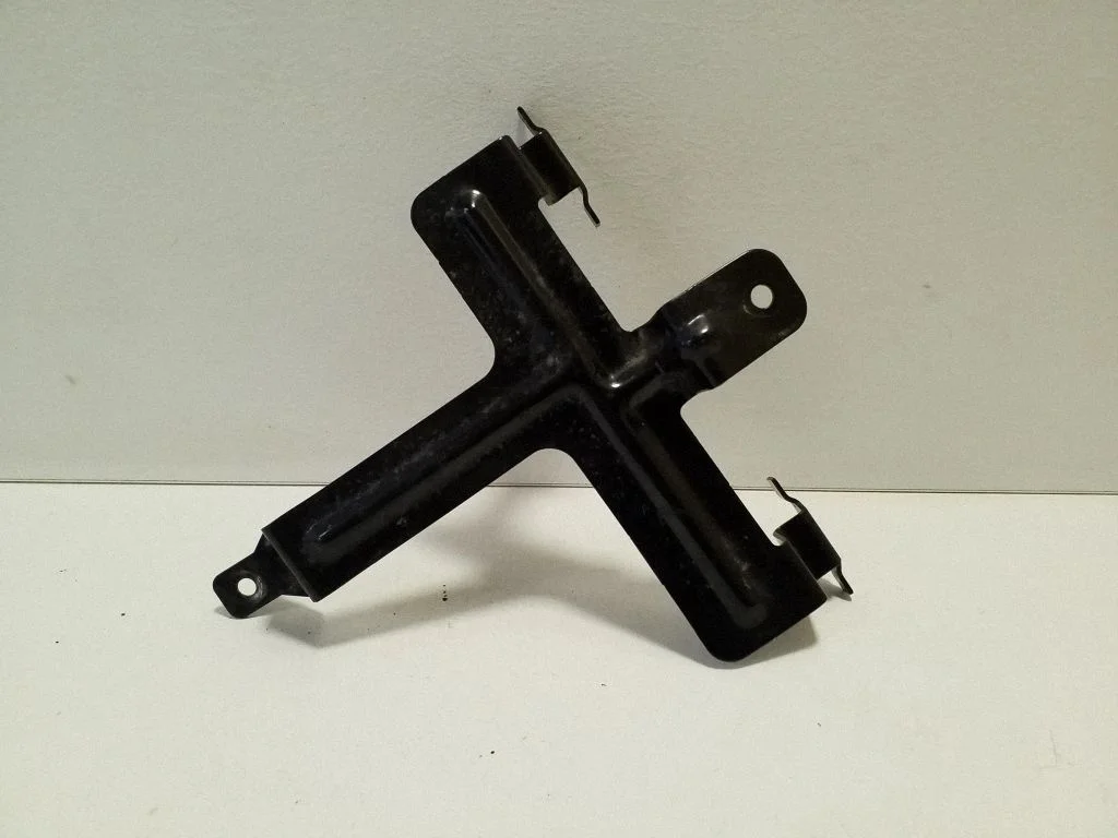 Battery bracket