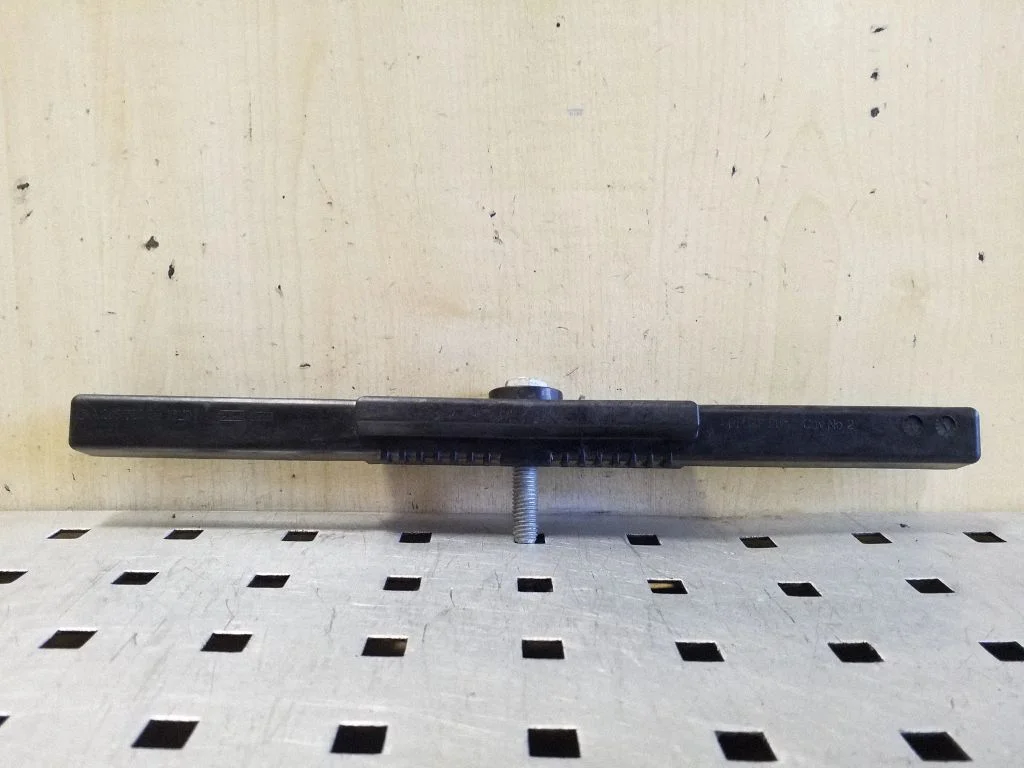Battery bracket – Mercedes-Benz GLC-Class C253 (2016-)