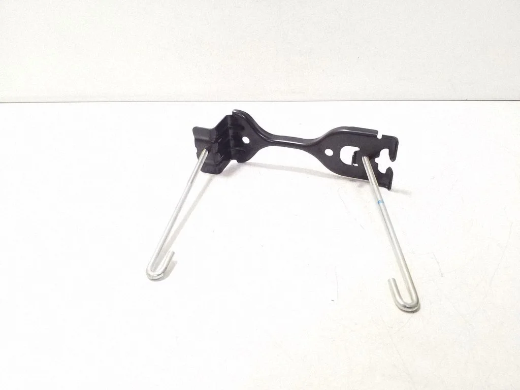 Battery bracket