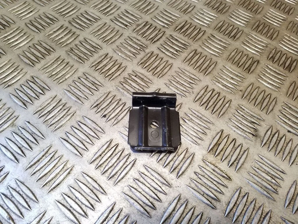 Battery bracket