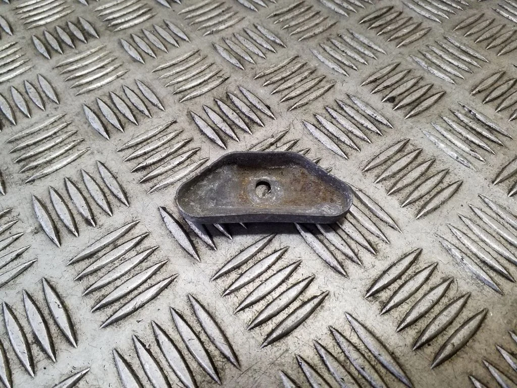 Battery bracket