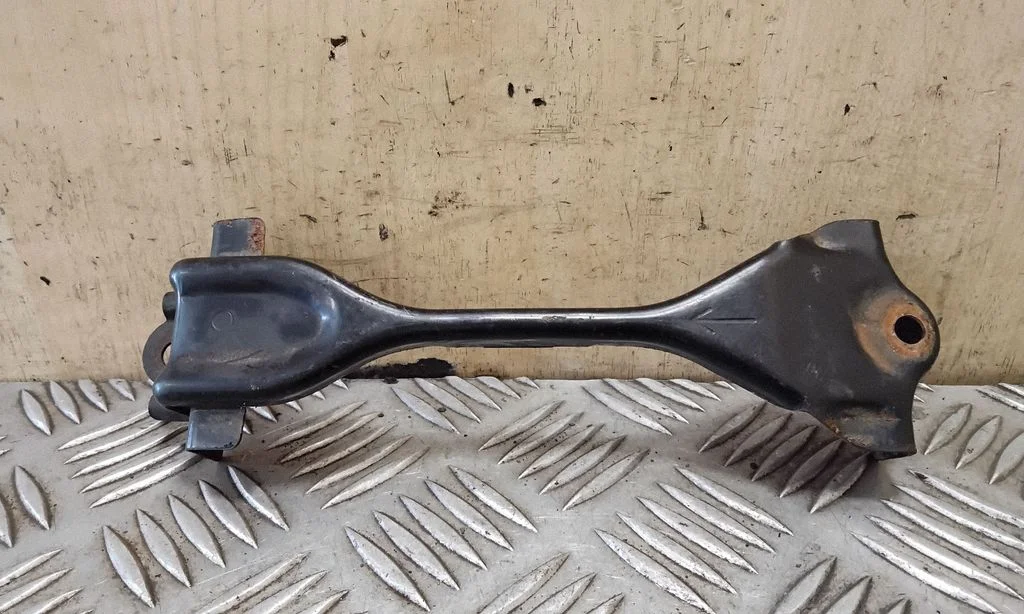 Battery bracket