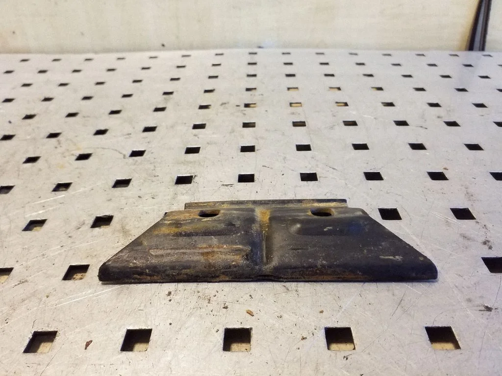 Battery bracket